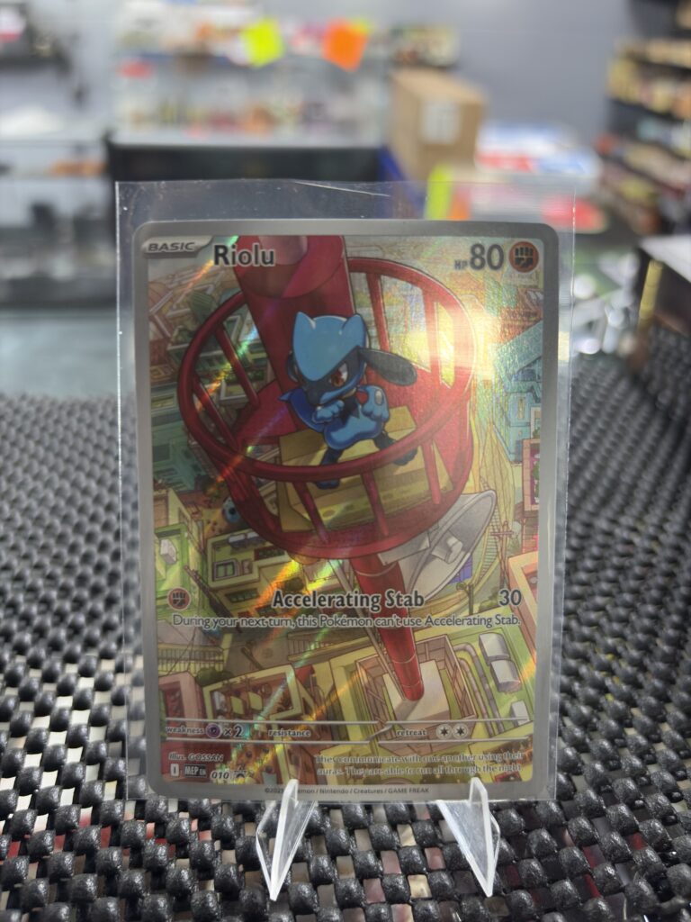 This vibrant Riolu Pokémon trading card features stunning artwork and is a perfect addition for any dedicated collector.