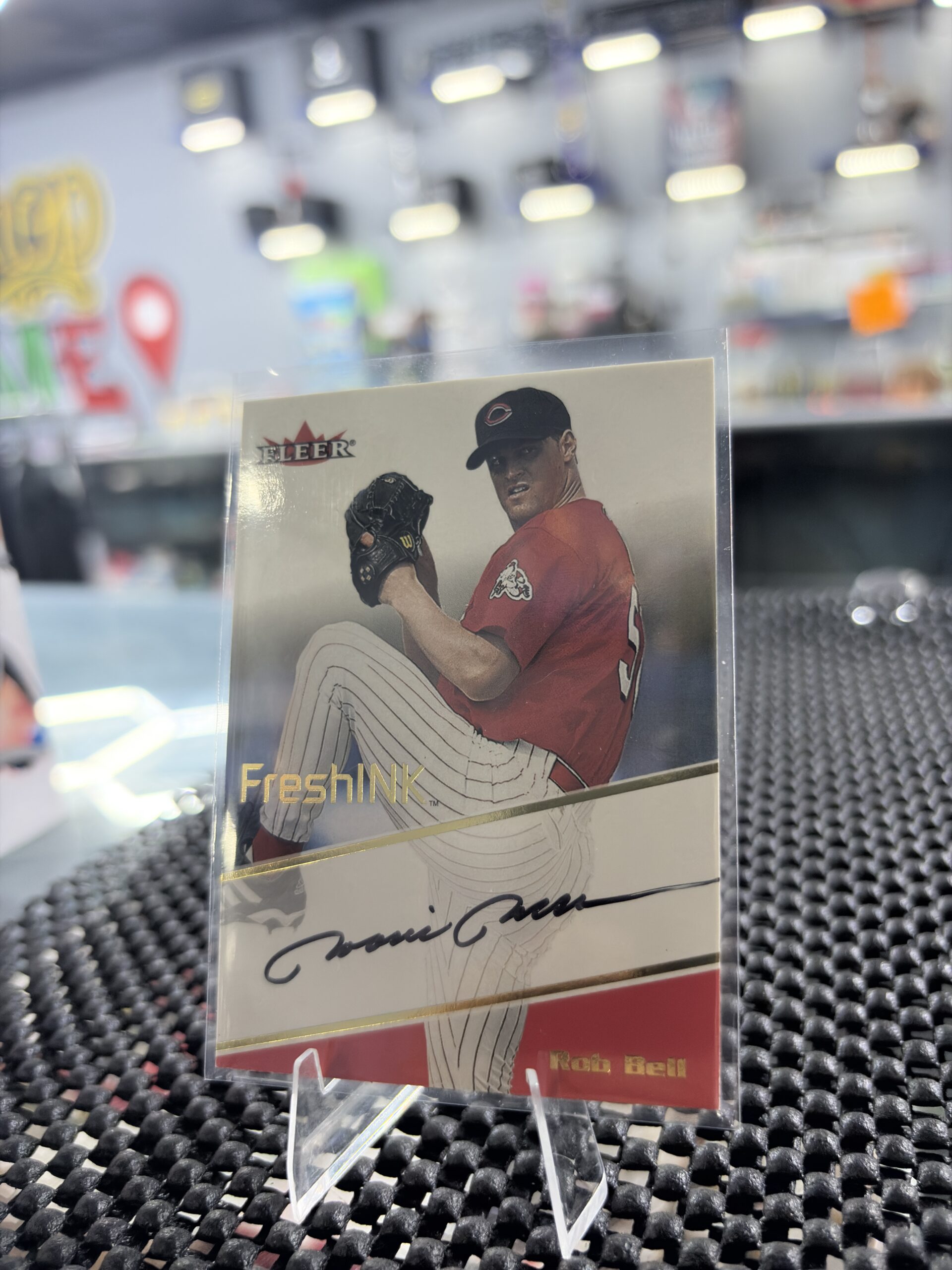 Rob Bell 2000 Fleer Fresh Ink Autograph Card - Image 2