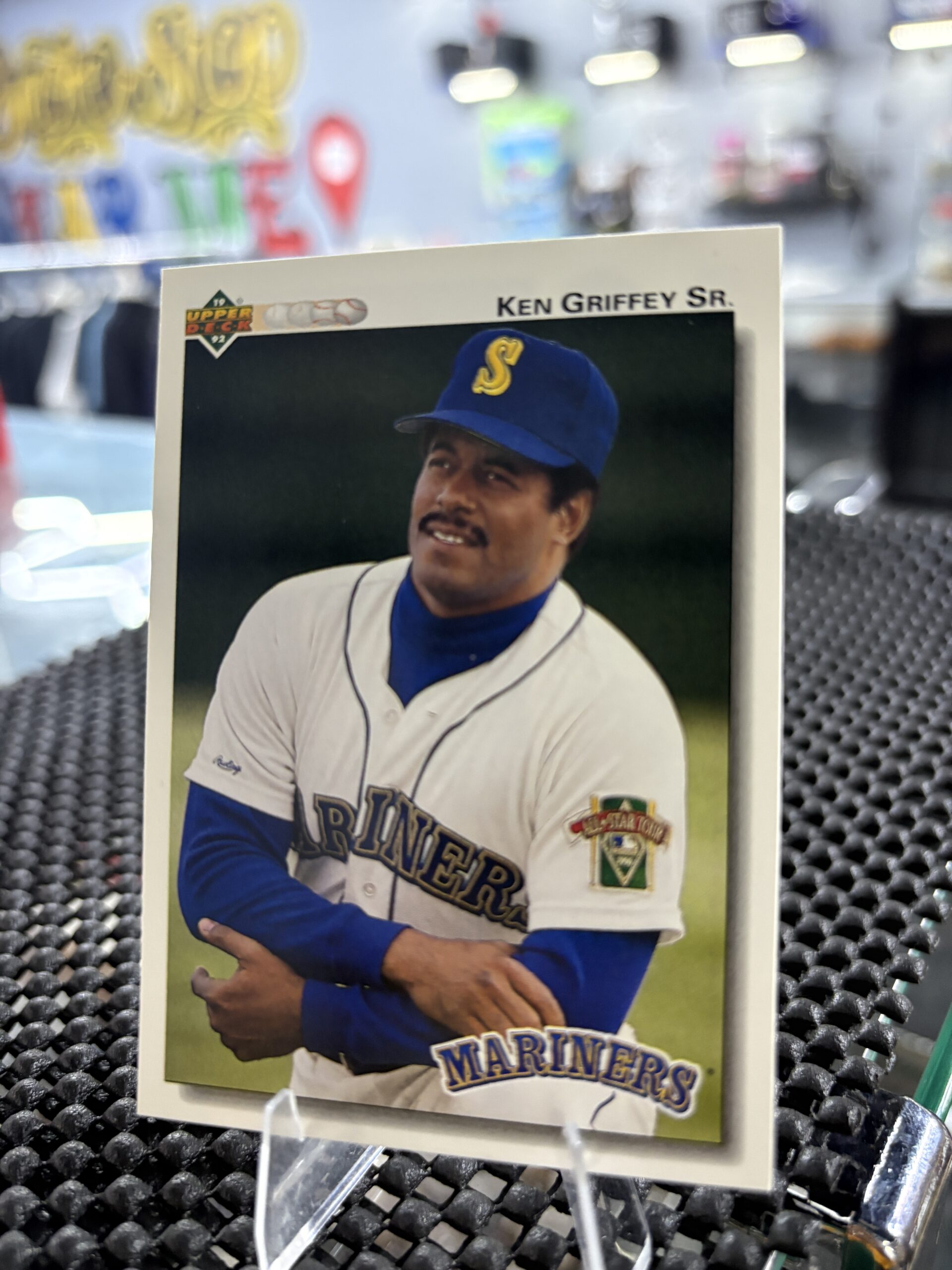 1992 Ken Griffey Sr Upper Deck Seattle Mariners Card - Image 2