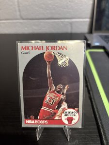 Vintage Michael Jordan Chicago Bulls NBA Hoops trading card, a master-number 11 frequency collectible for basketball enthusiasts focused on historic excellence and legendary visionary performance.