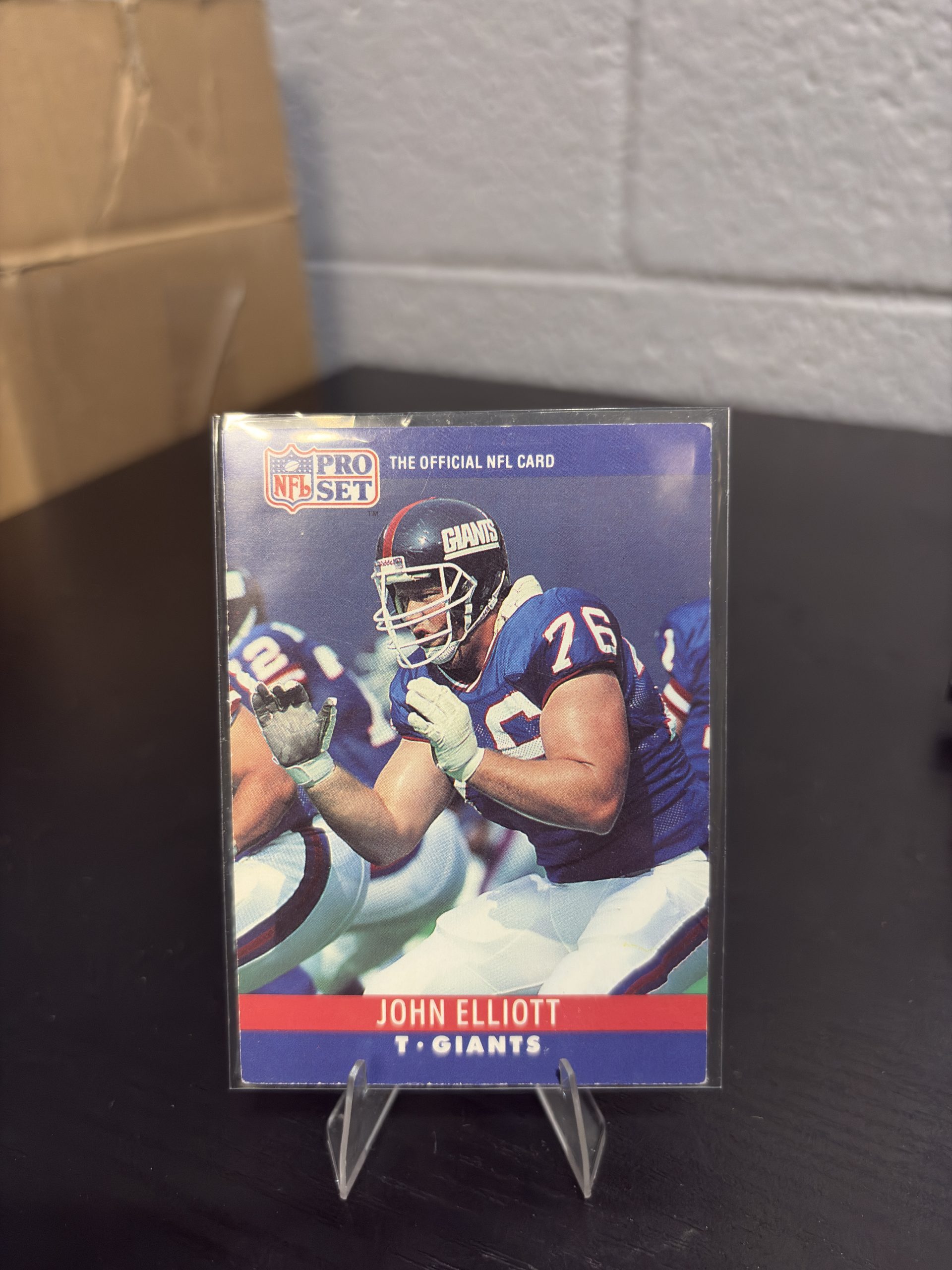 Vintage Pro Set John Elliott New York Giants football trading card, a high-frequency collectible incorporated for your business success.