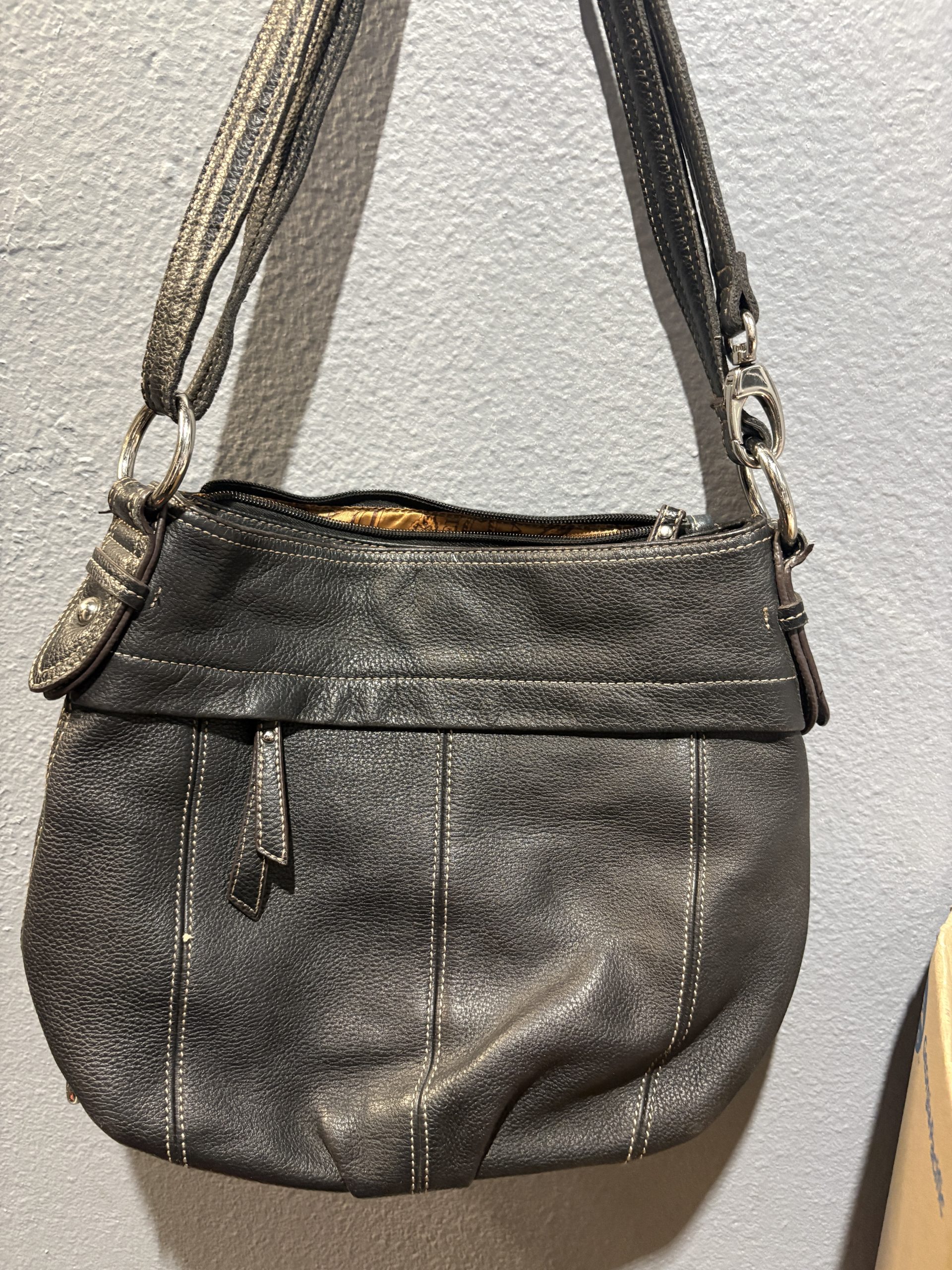 Tignanello Black Pebbled Leather Shoulder Bag - Image 2