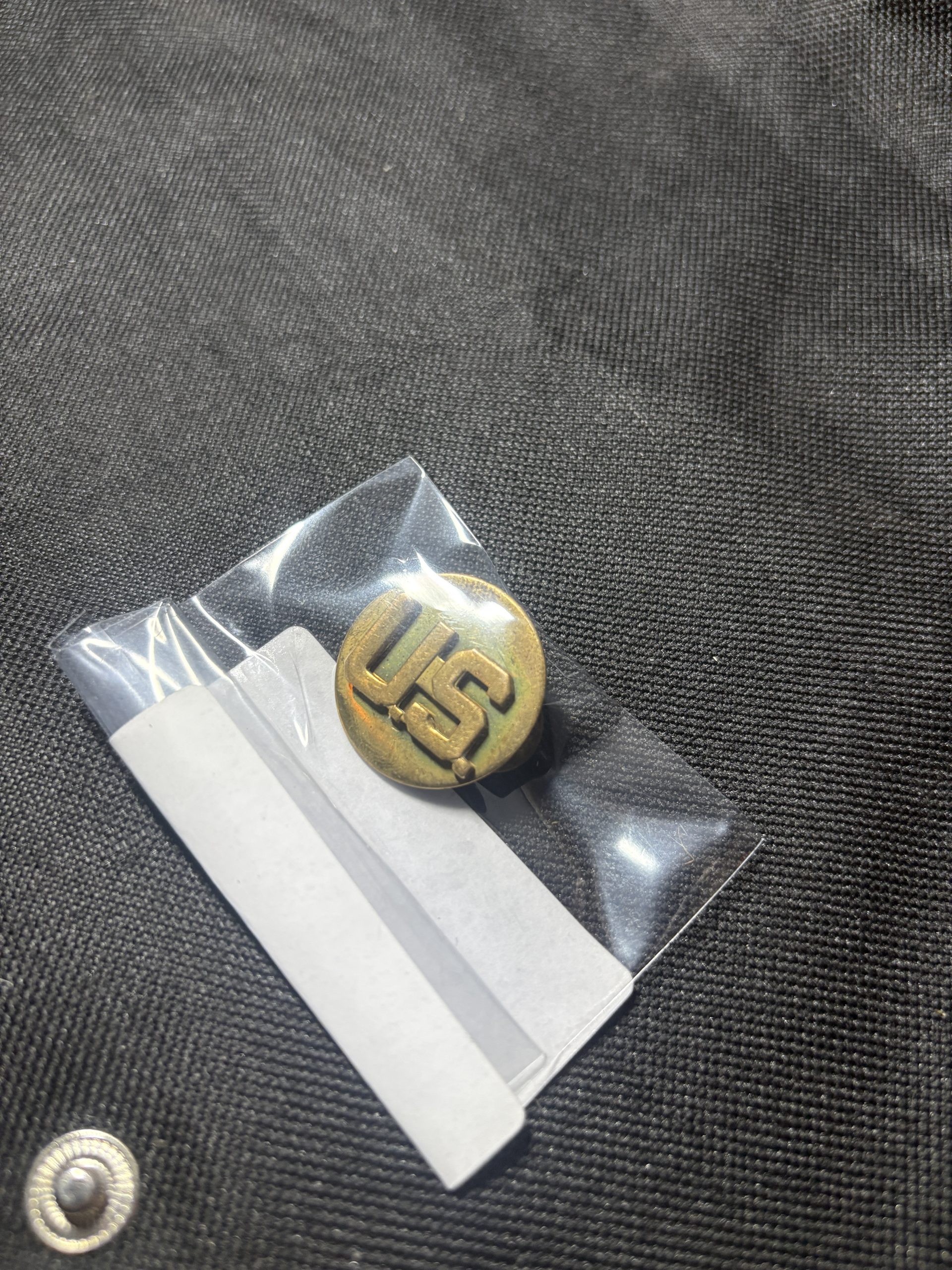 Vintage U.S. Army "U.S." Collar Insignia Disc - Image 3