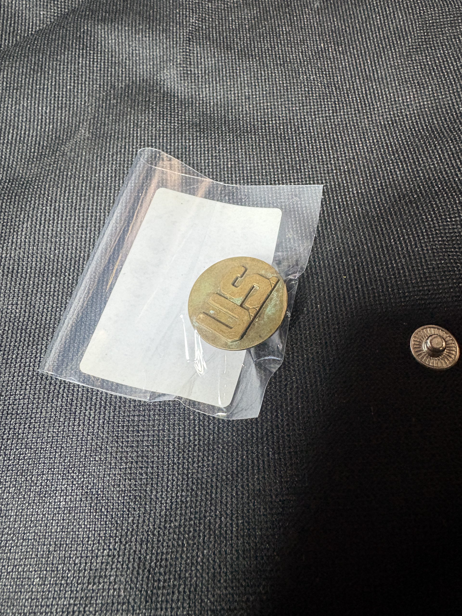 Vintage U.S. Army "U.S." Collar Insignia Disc - Image 5