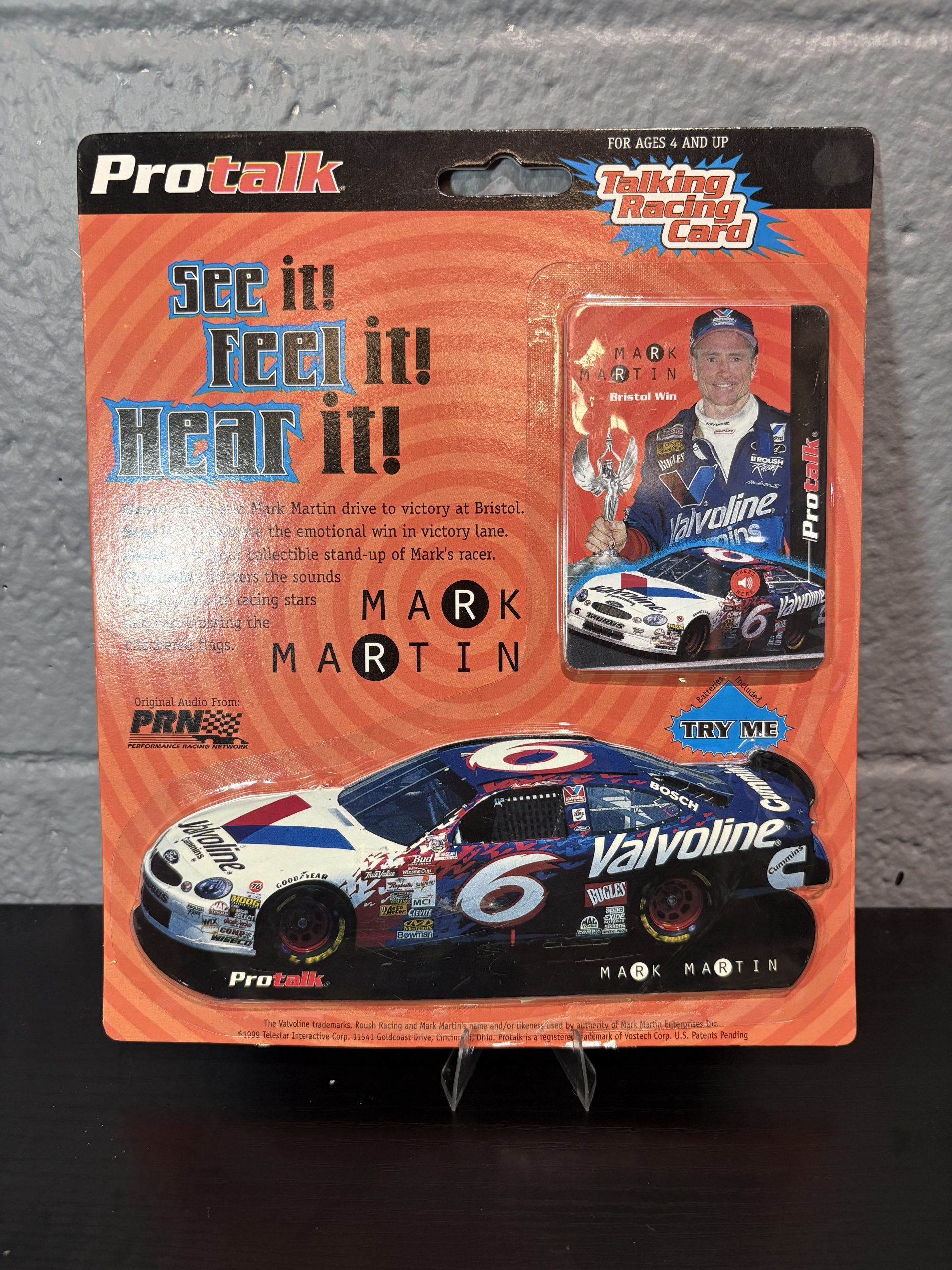 1999 ProTalk Mark Martin #6 Valvoline Talking Racing Card & Stand-Up Car Pack - Image 5