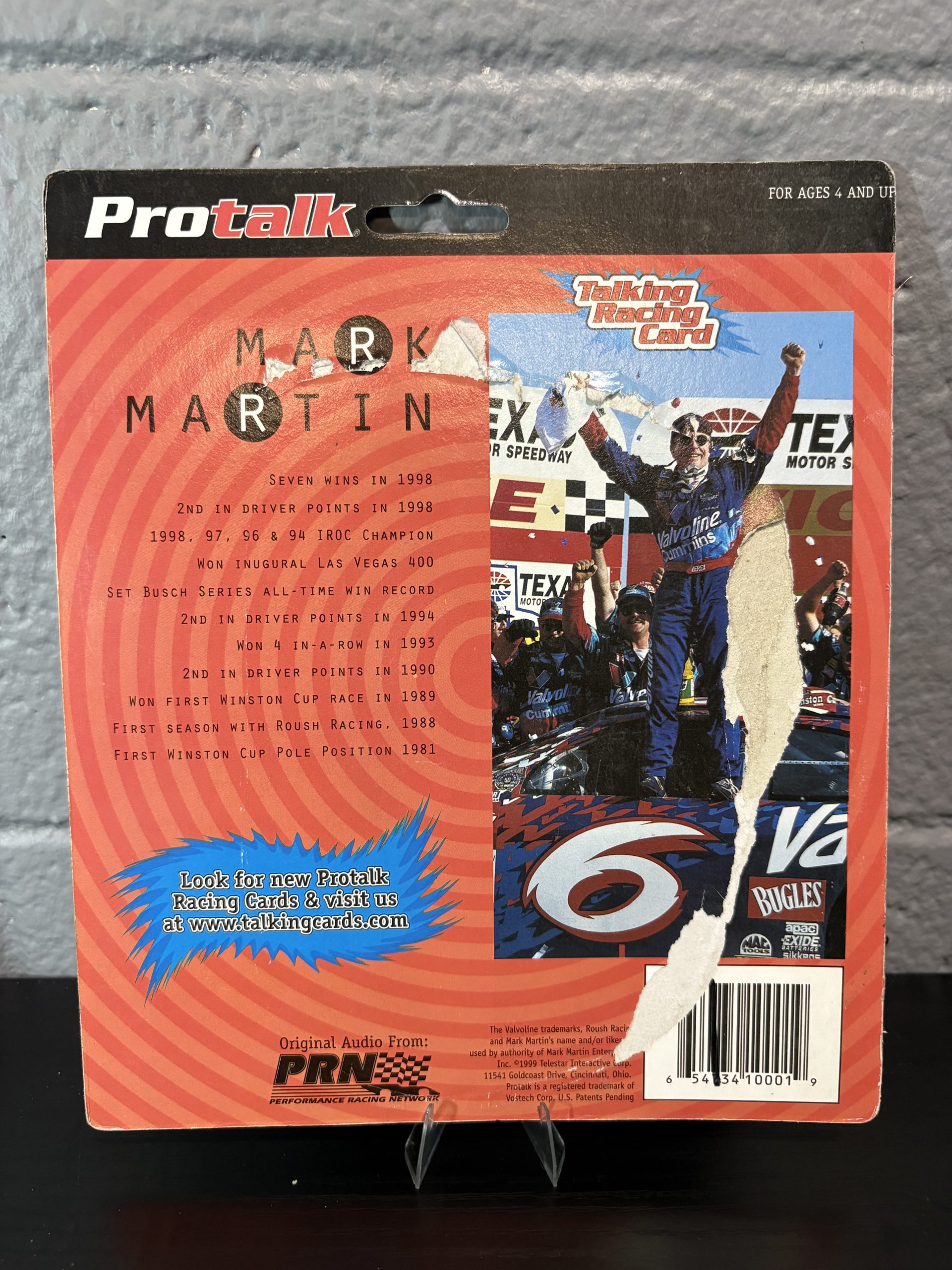 1999 ProTalk Mark Martin #6 Valvoline Talking Racing Card & Stand-Up Car Pack - Image 8