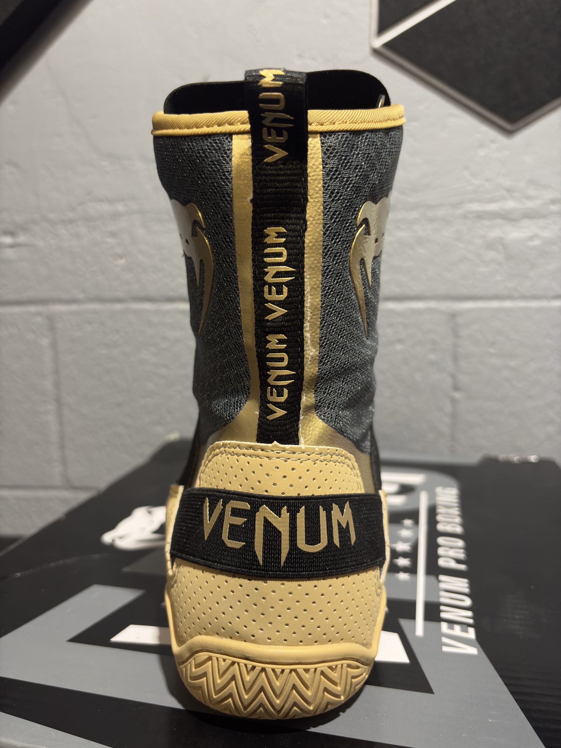 Venum Elite Boxing Shoes - Black/Beige (Size 10.5 US / 44 EU) - Image 4