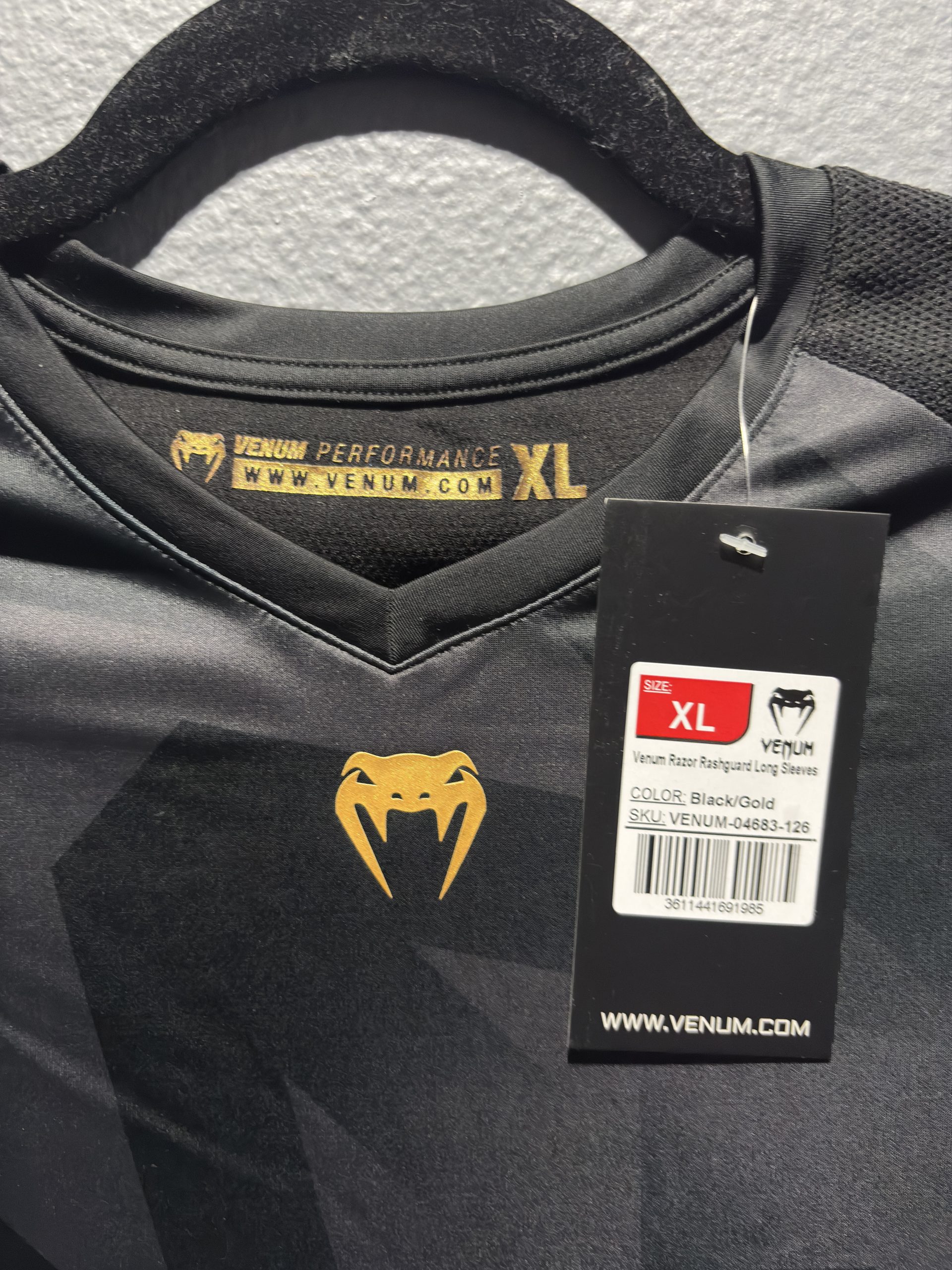 Venum Razor Long Sleeve Rashguard - Black/Gold (Size XL) - Image 3