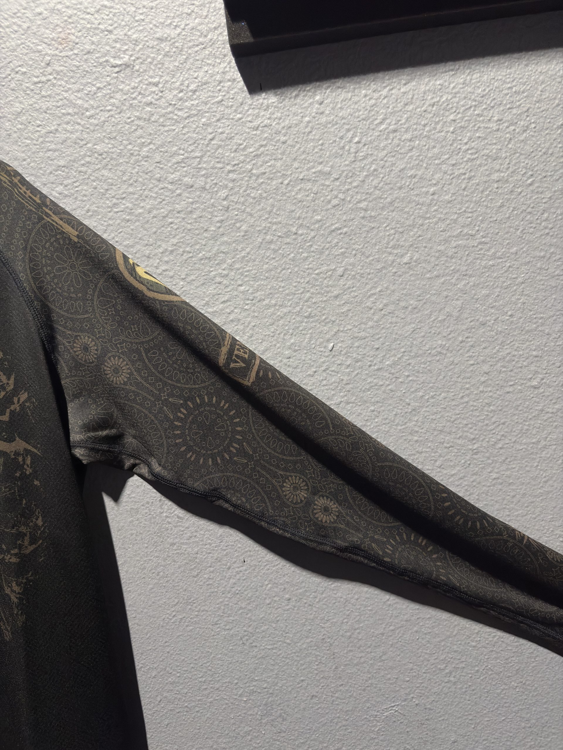 Venum Santa Muerte Rashguard - Black/Brown (Size 2XL) - Image 4