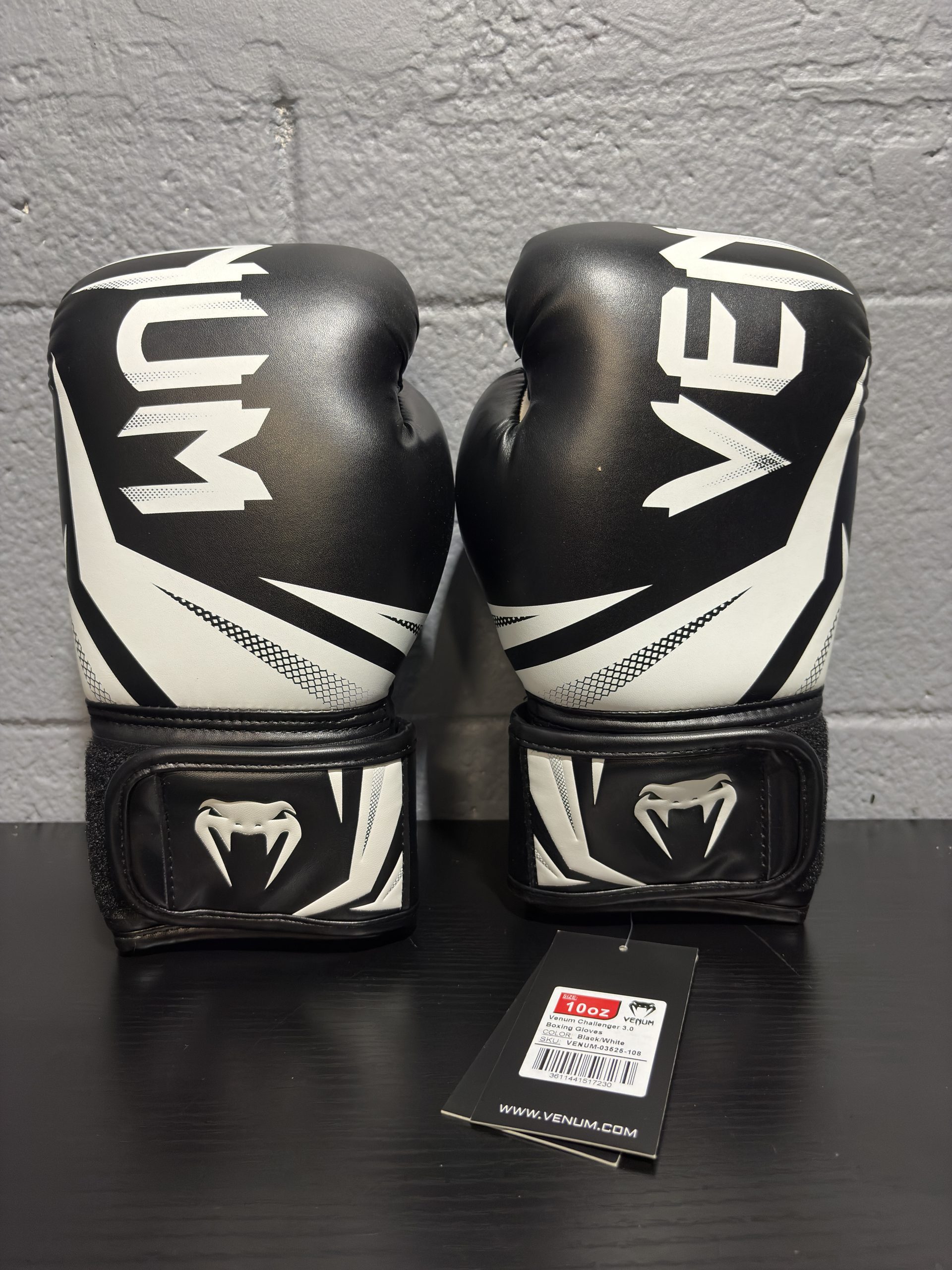 Venum Challenger 3.0 Boxing Gloves - Black/White (Size 10oz) - Image 2