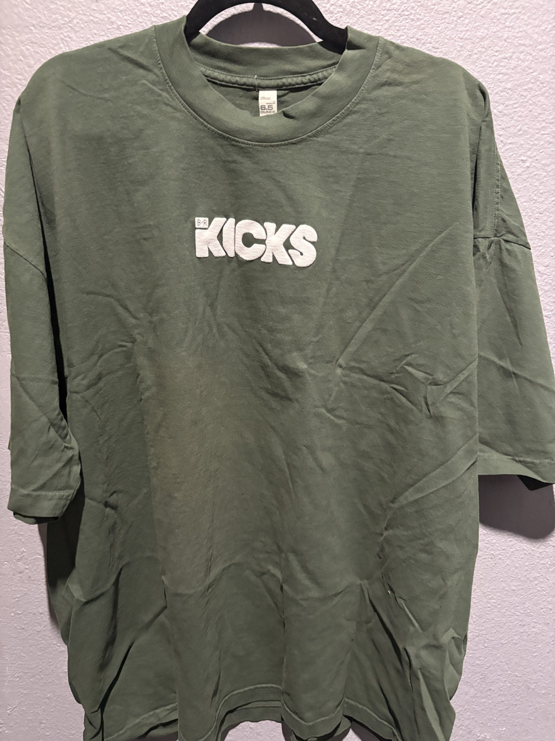 Los Angeles Apparel x Bleacher Report "KICKS" Embroidered T-Shirt - Olive Green (Size 2XL) - Image 2