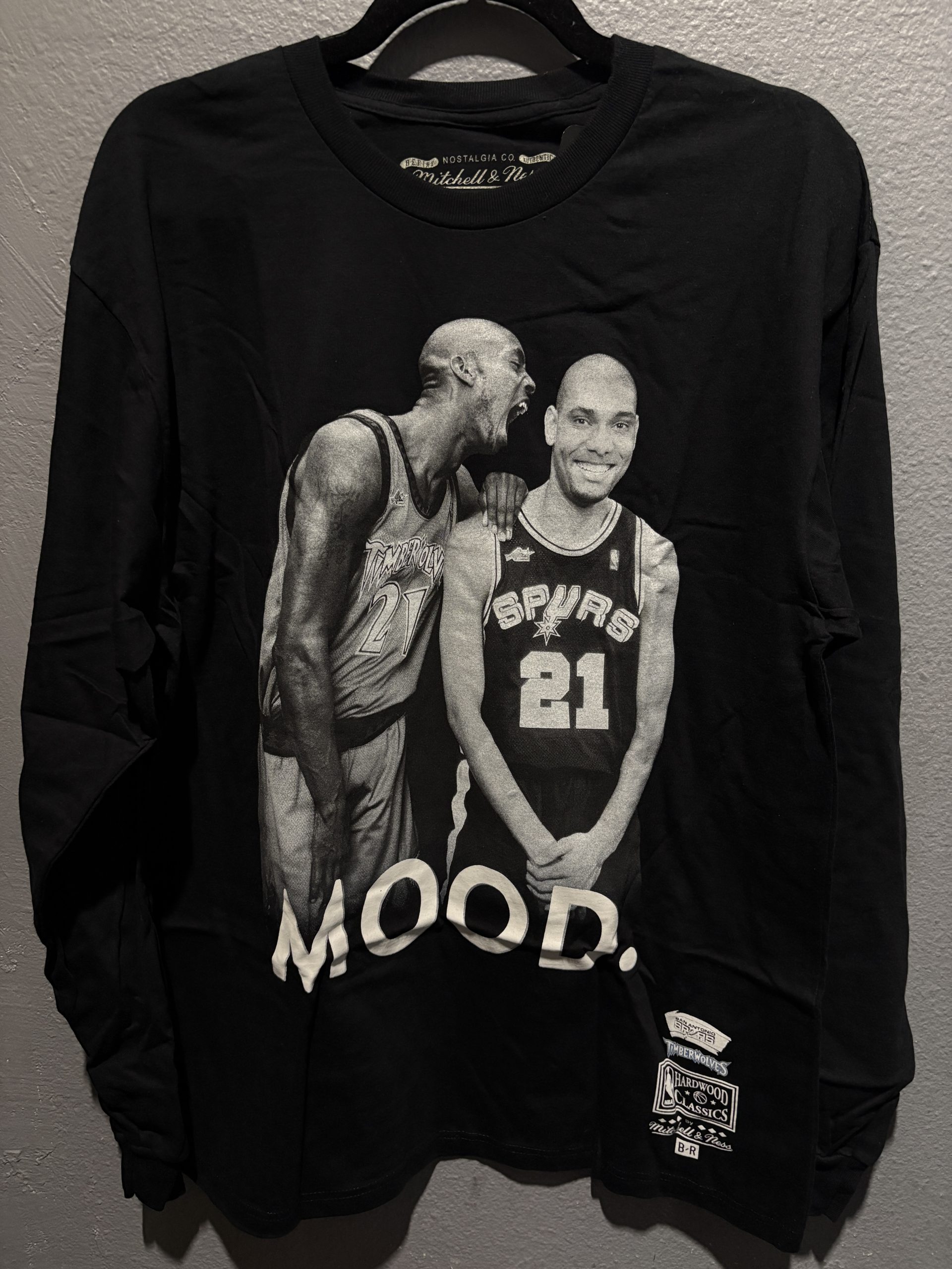 Mitchell & Ness x Bleacher Report NBA Remix San Antonio Spurs "Mood" Long Sleeve T-Shirt - Black (Size L) - Image 2